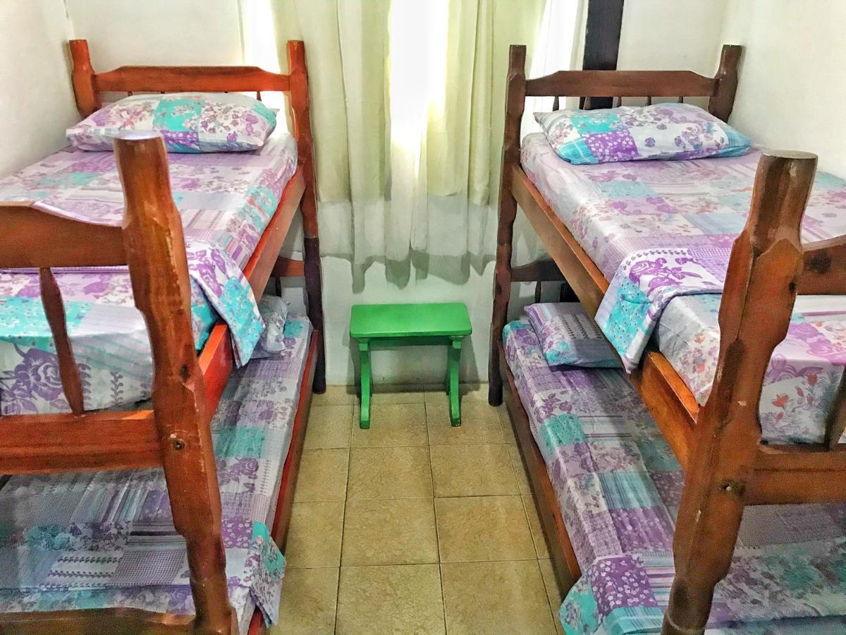 Hostel Luar Santa Cruz Cabralia Bagian luar foto