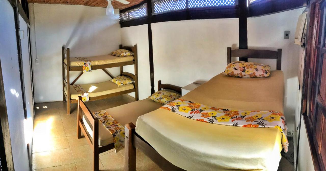 Hostel Luar Santa Cruz Cabralia Bagian luar foto