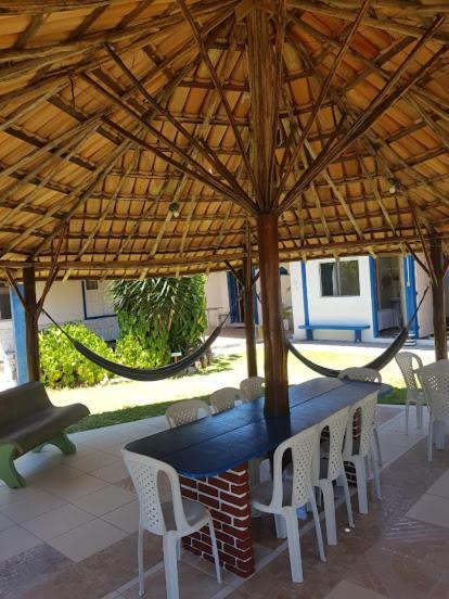 Hostel Luar Santa Cruz Cabralia Bagian luar foto